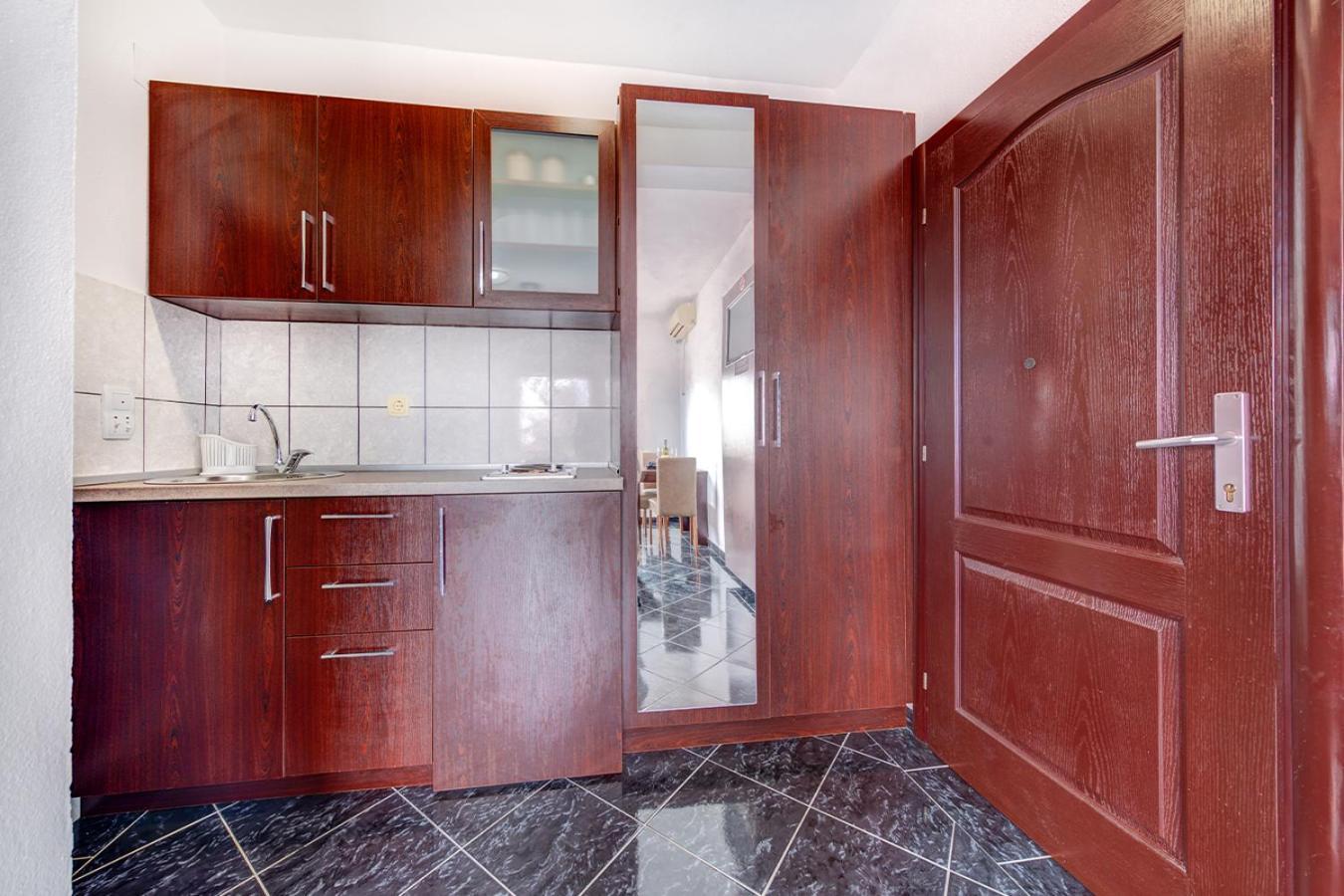 Delfin Apartments Sutomore Δωμάτιο φωτογραφία