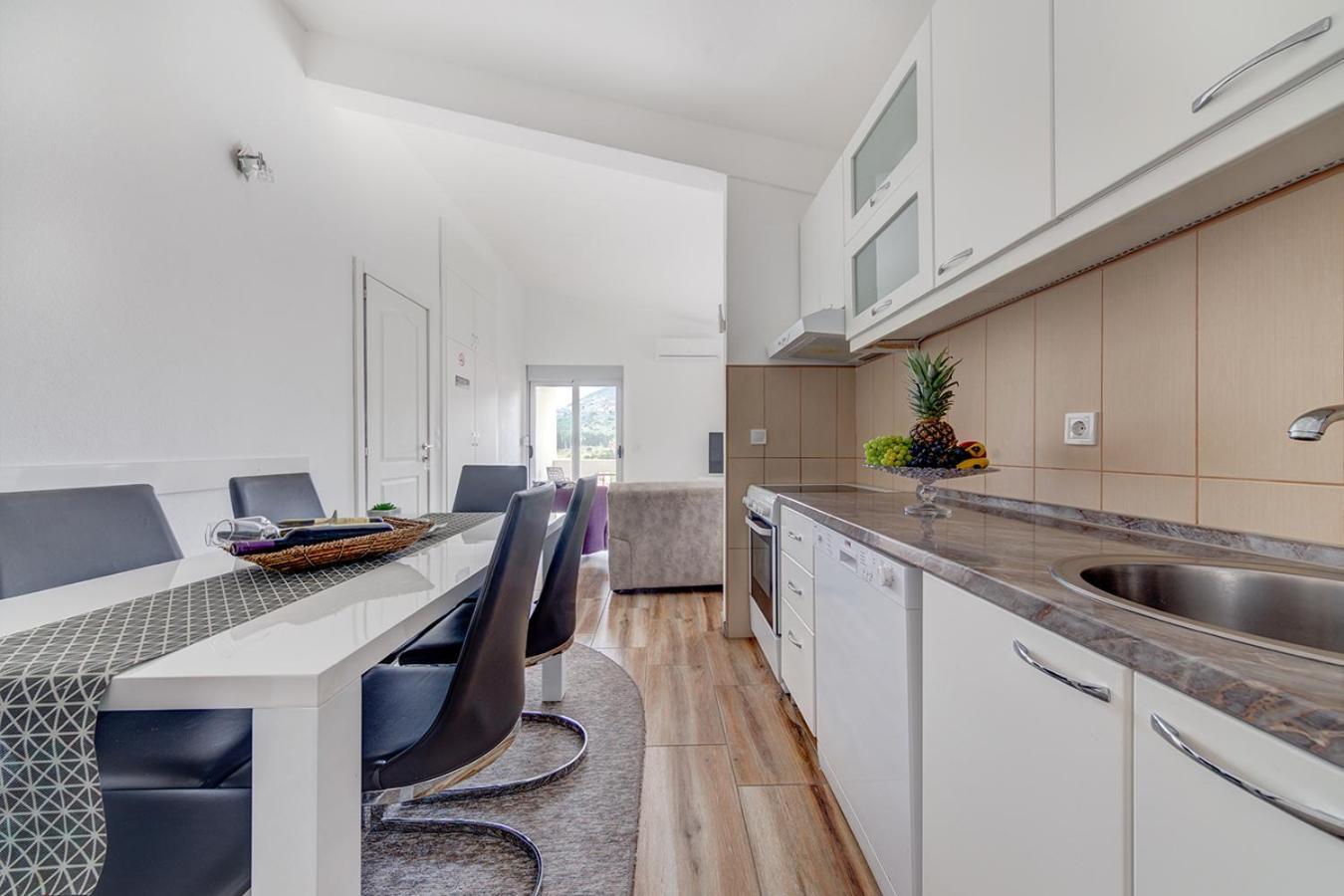 Delfin Apartments Sutomore Δωμάτιο φωτογραφία